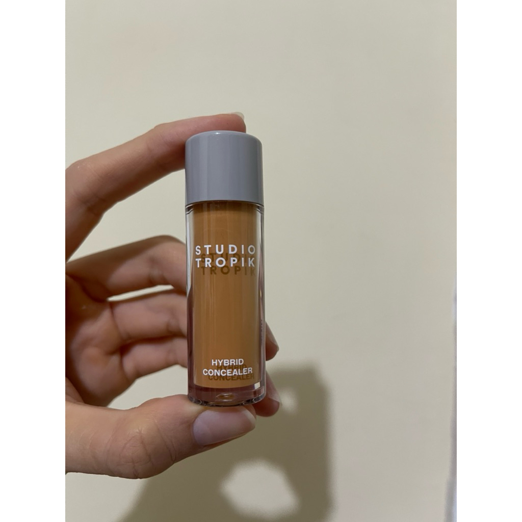 Studio Tropik Hybrid Concealer - Deep (Peach)