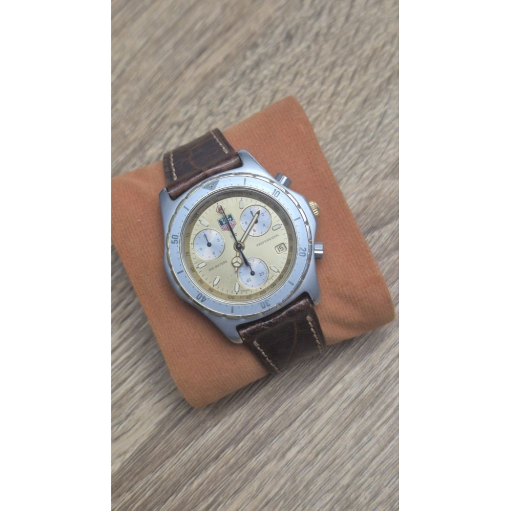 TAG Heuer Professional 2000 Series chronograph second