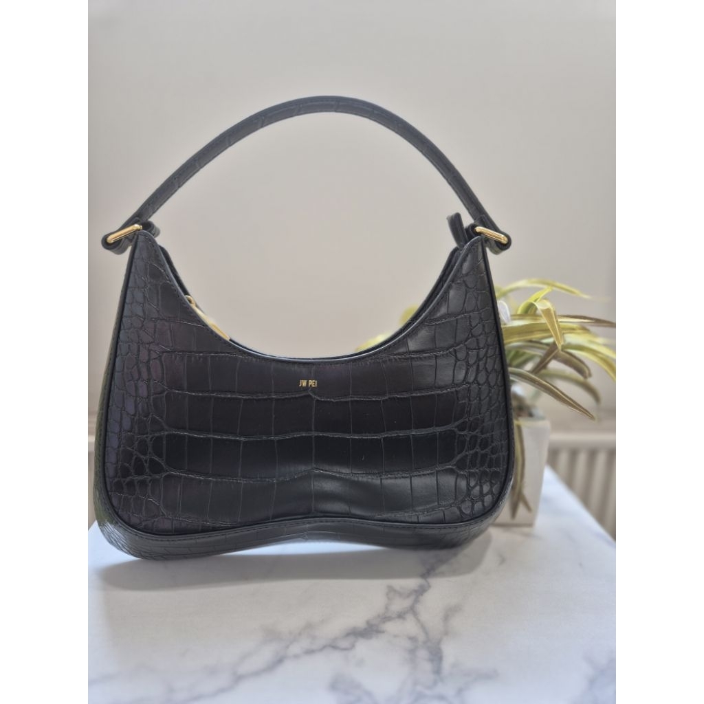 JW PEI Ruby shoulder bag black
