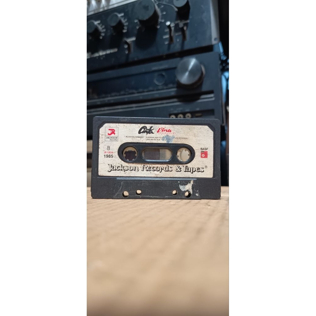 kaset pita Vina Panduwinata- cinta