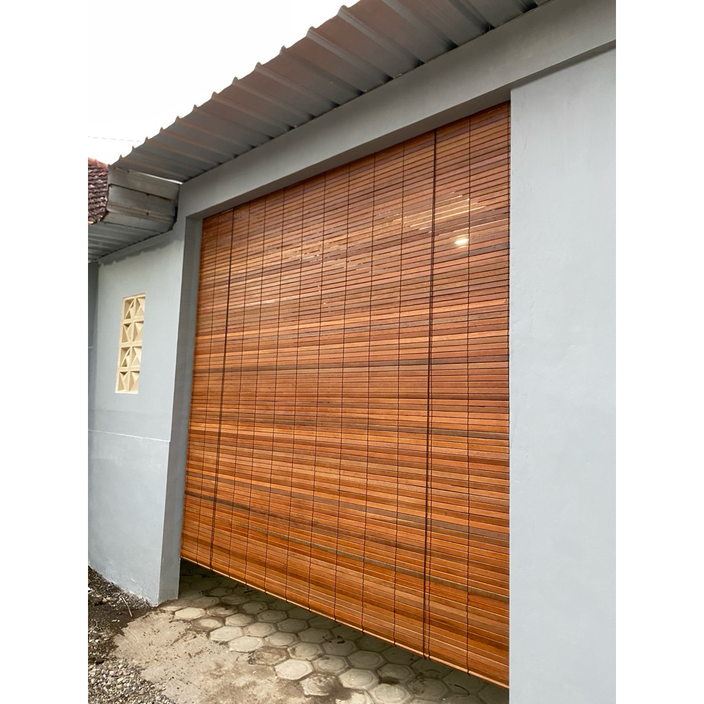 Tirai kayu