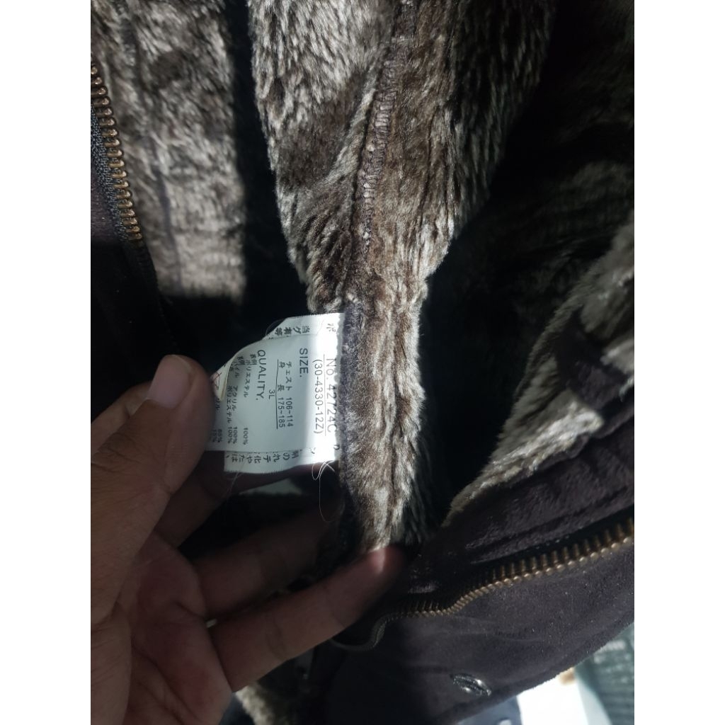 Preloved Jaket bulu suede
