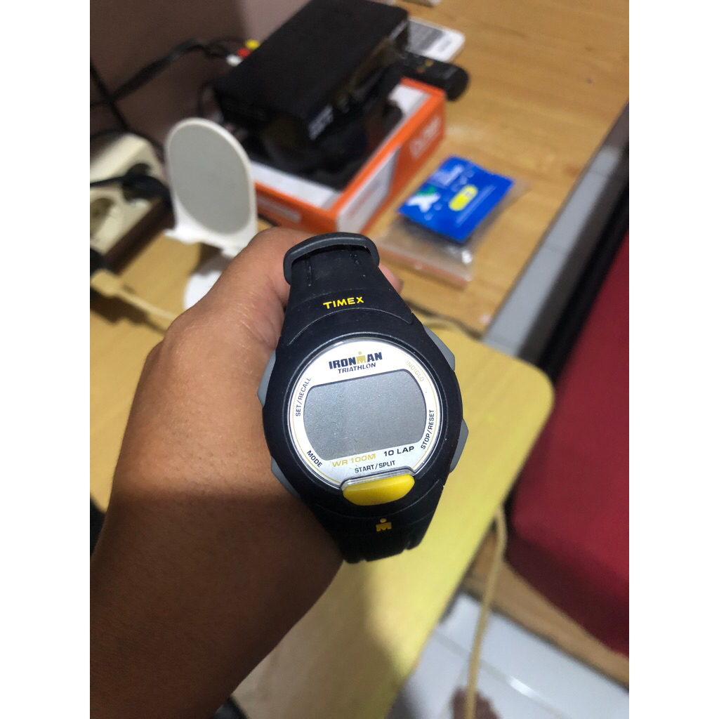 jam tangan Timex Ironman Triathlon 10-Lap Digital Watch