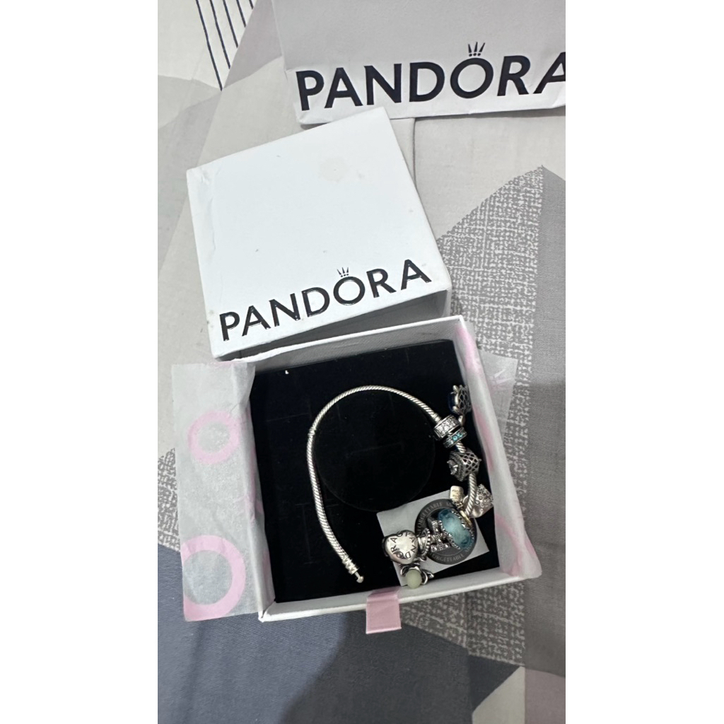Bracelet Charm Pandora Preloved