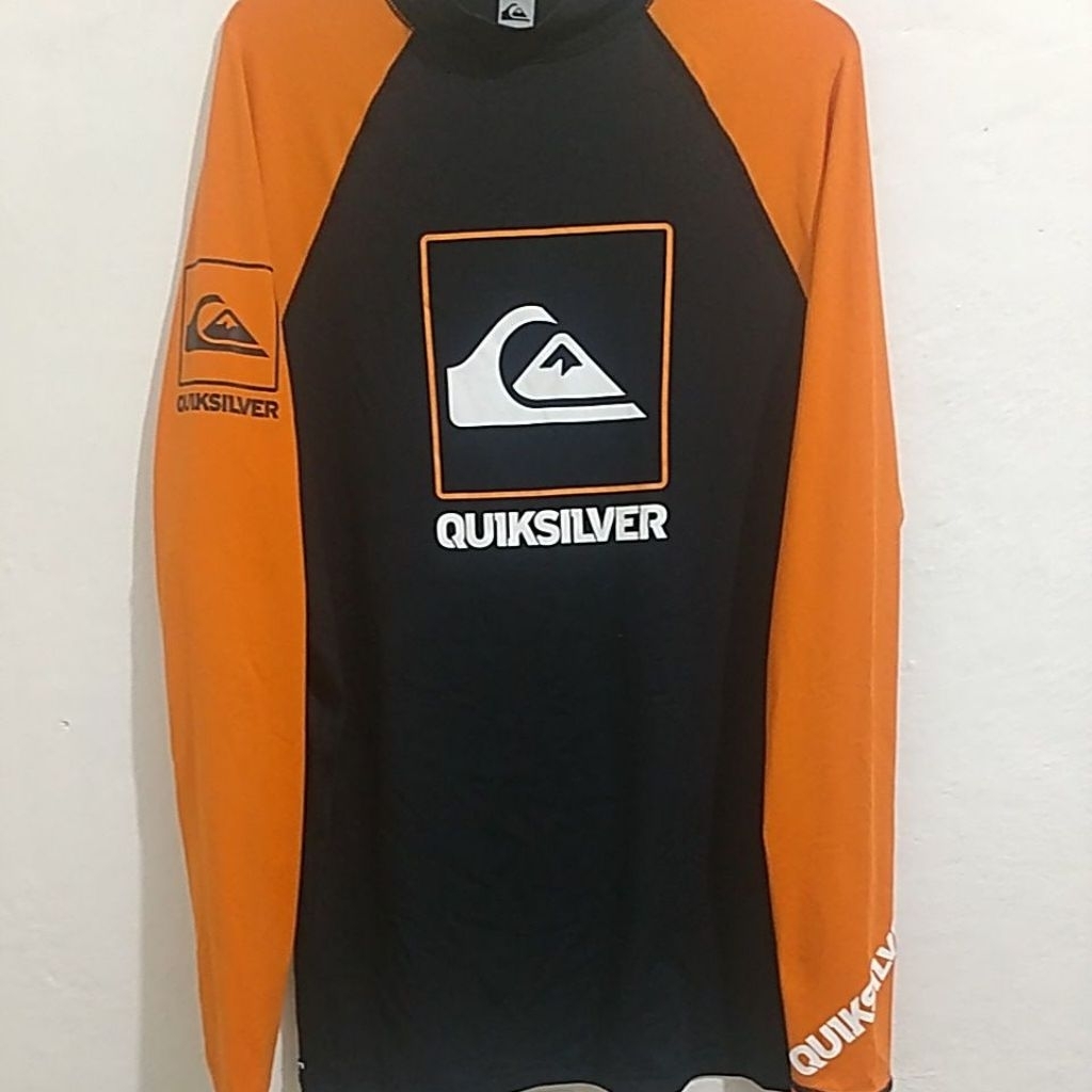Kaos Lengan Panjang Surfing Outdoor QUIKSILVER