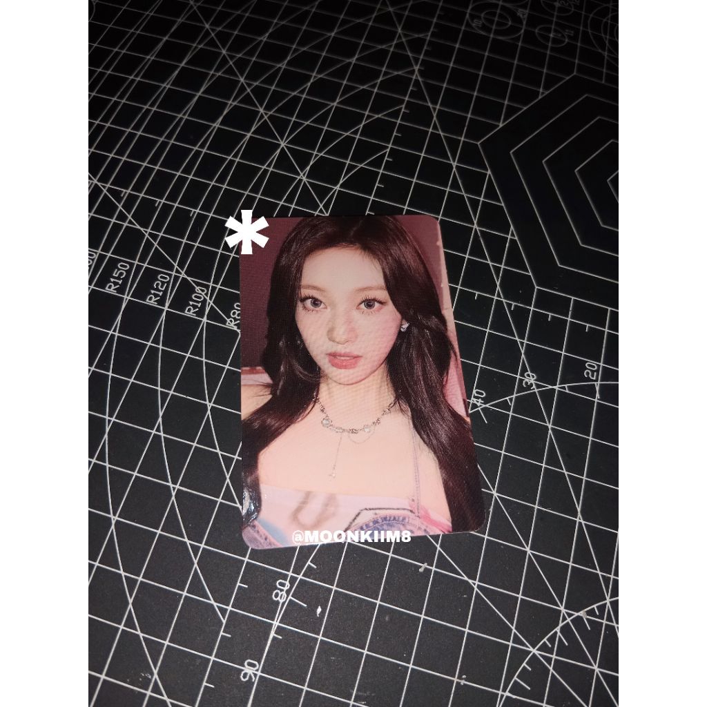 [WTS] Photocard Ningning aespa - My World ver. Trading Card C (selca)