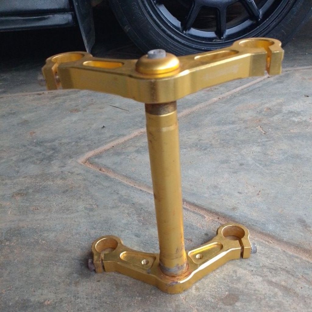 Segitiga Shock depan AS 26 AEROMOTIVE