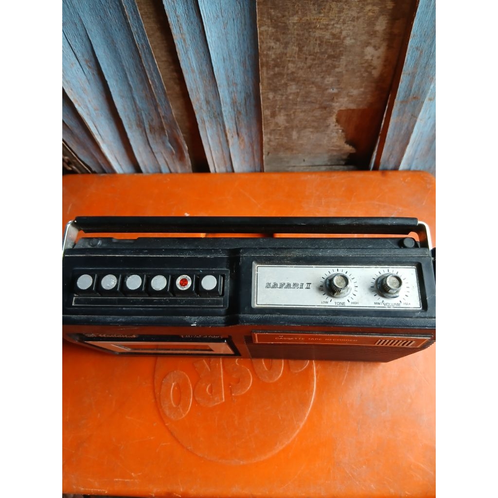 Casette tape recorder merk National 165rb jadul antik vintage lawas display dianggap mati
