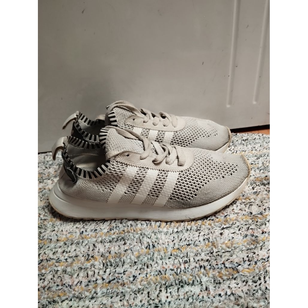 Sepatu Running Sneakers Adidas Flashback Size 41