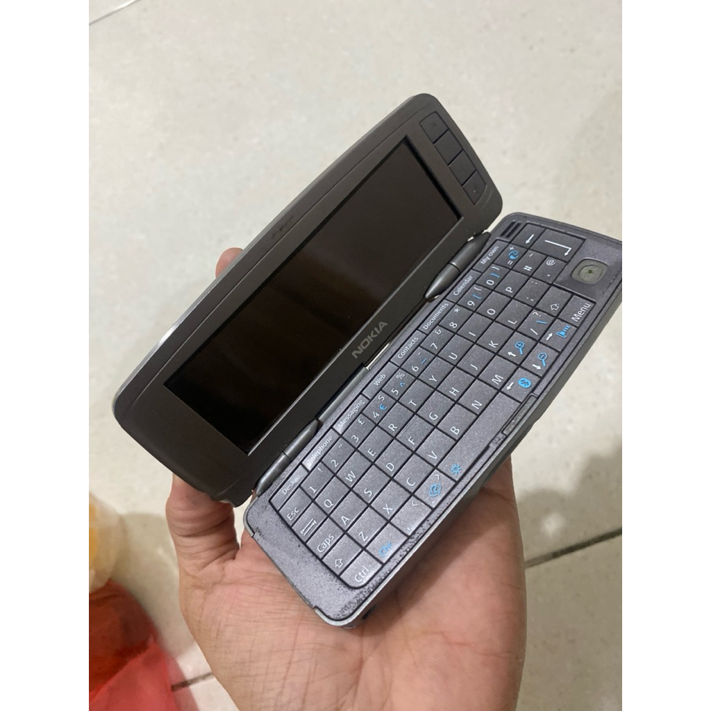 Bahan Nokia 9300 Comunicator