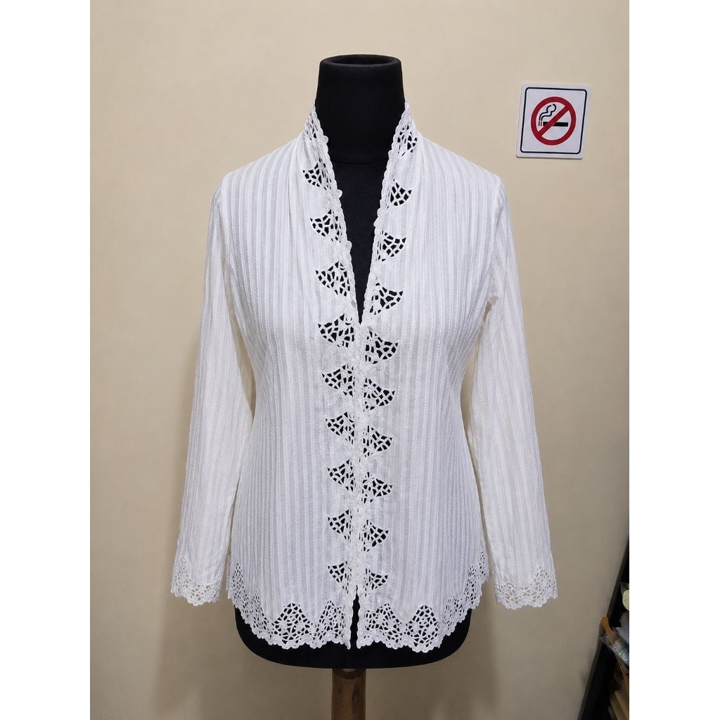 Kebaya Peranakan Antik/Kebaya Antik/Kebaya Lawas/Kebaya Encim Antik/Kebaya Encim Lawas/Kebaya Encim 