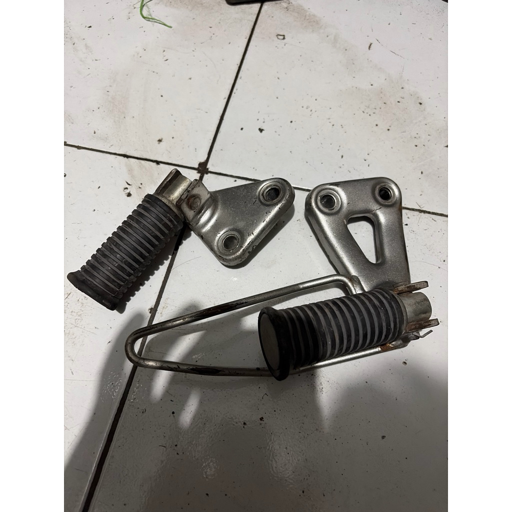Footstep Step postep belakang KLX 150 original kawasaki