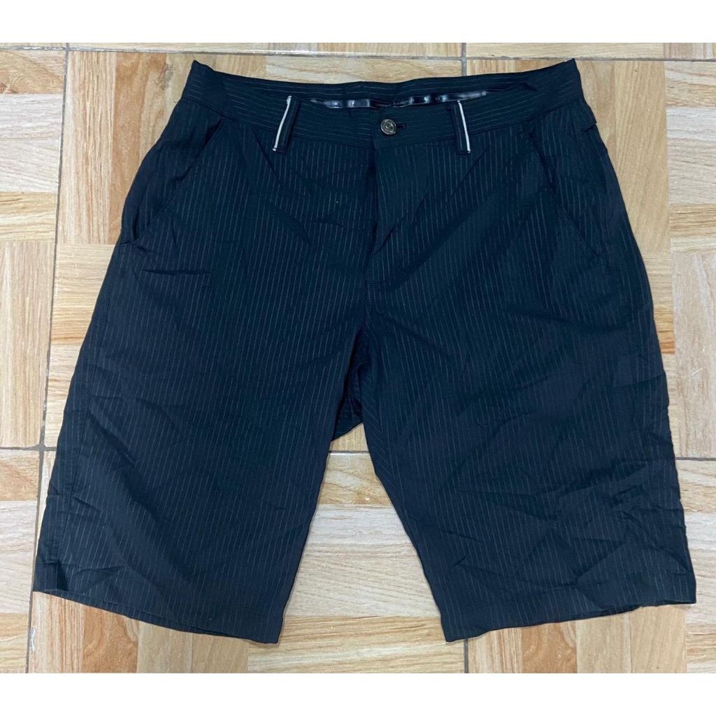 celana pendek golf under armor