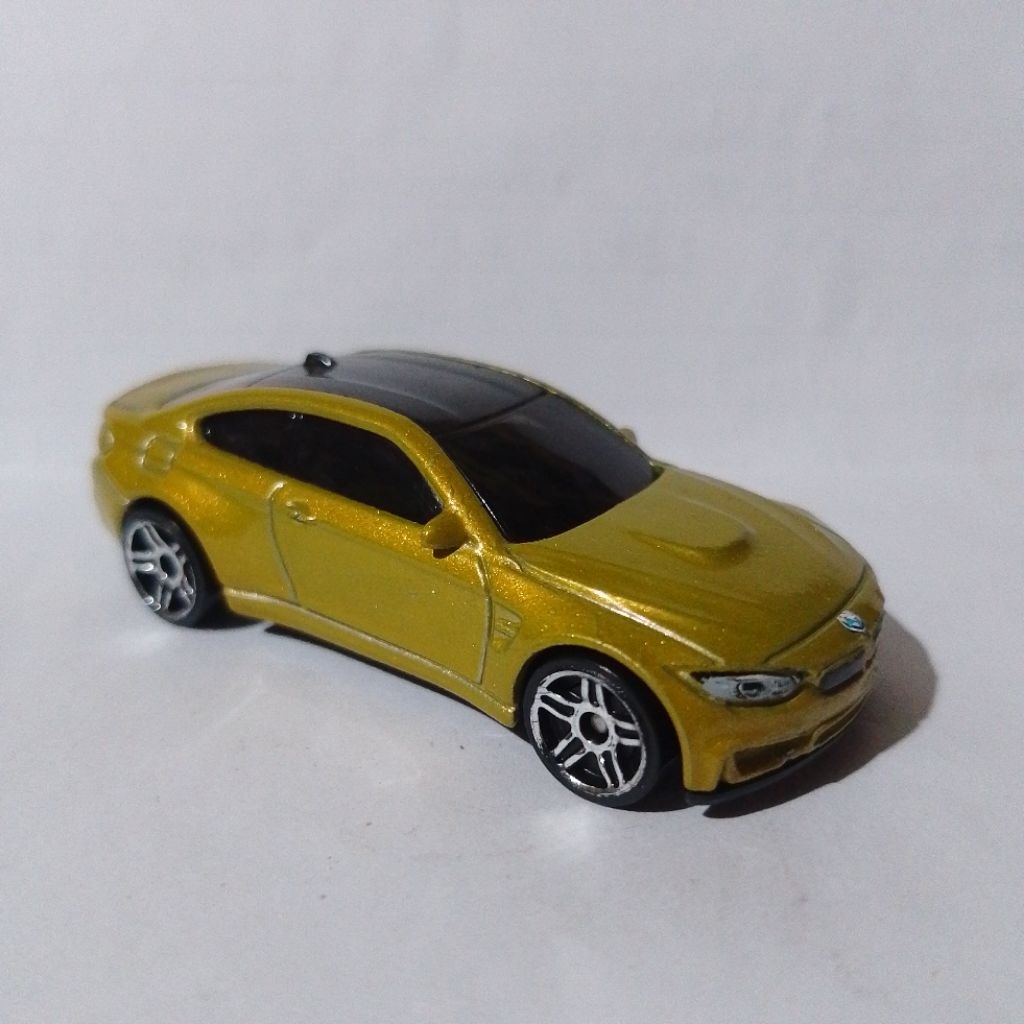 diecast hotwheels loose bmw m4