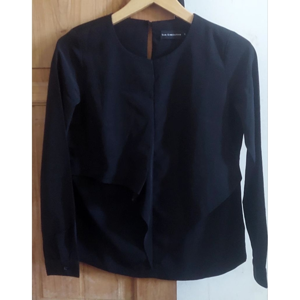 Preloved Blouse the executive
