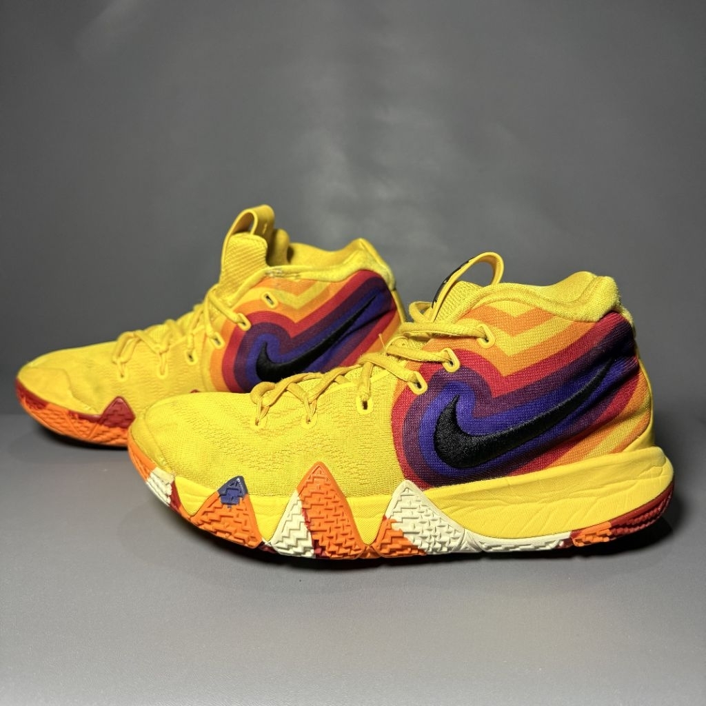 Sepatu basket voli second Nik kyrie 4 . size 41 insol 26