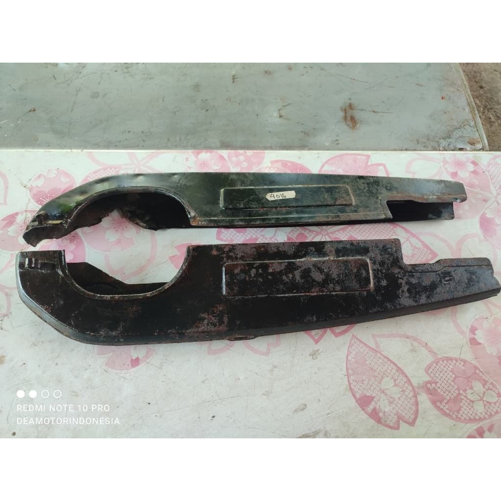 Tutup Rantai Katengkas Keteng rc100 Rc110 Rc Bravo Black Dk ori original / 4016