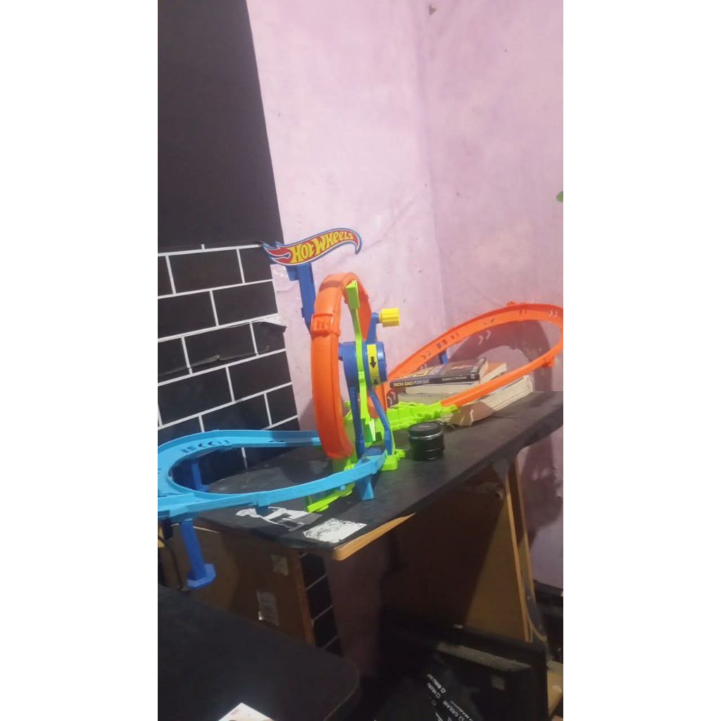 Track Hotwheels