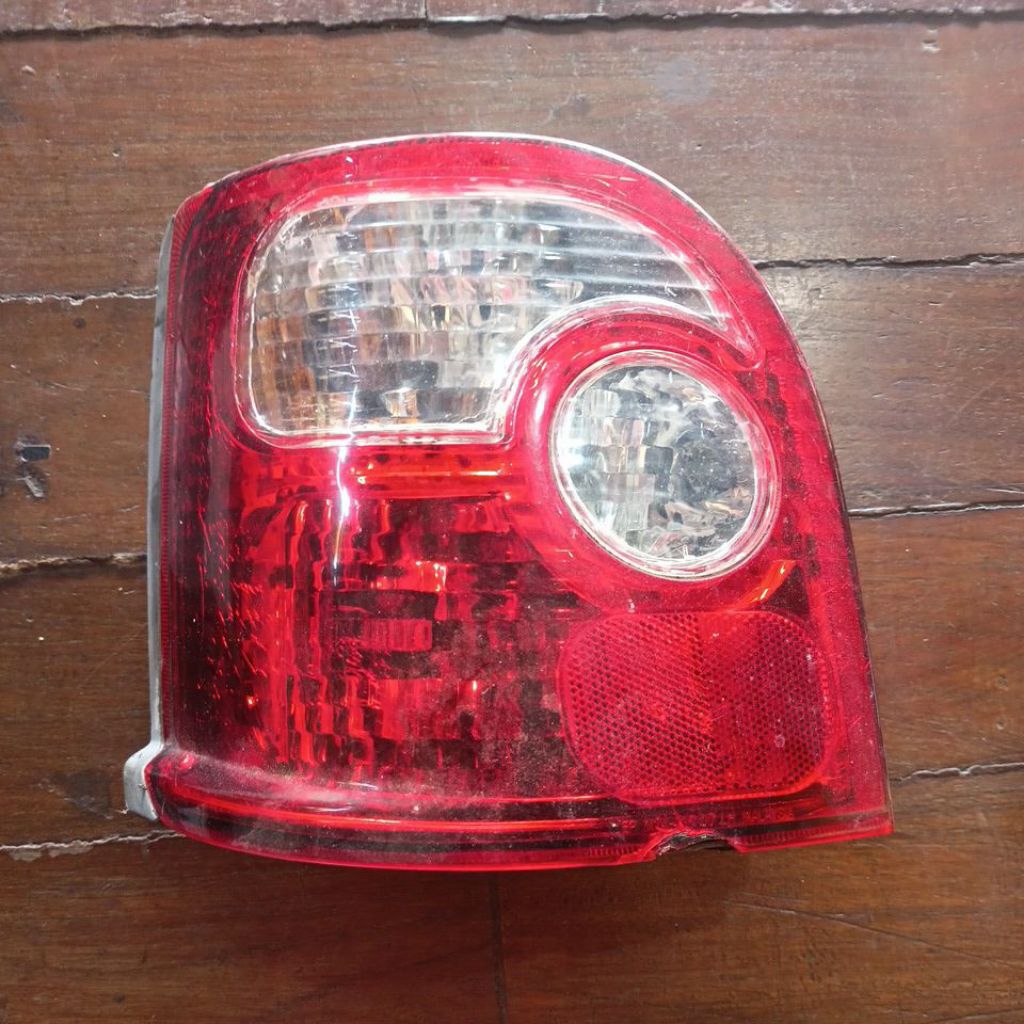 stoplamp kiri daihatsu ceria bulat