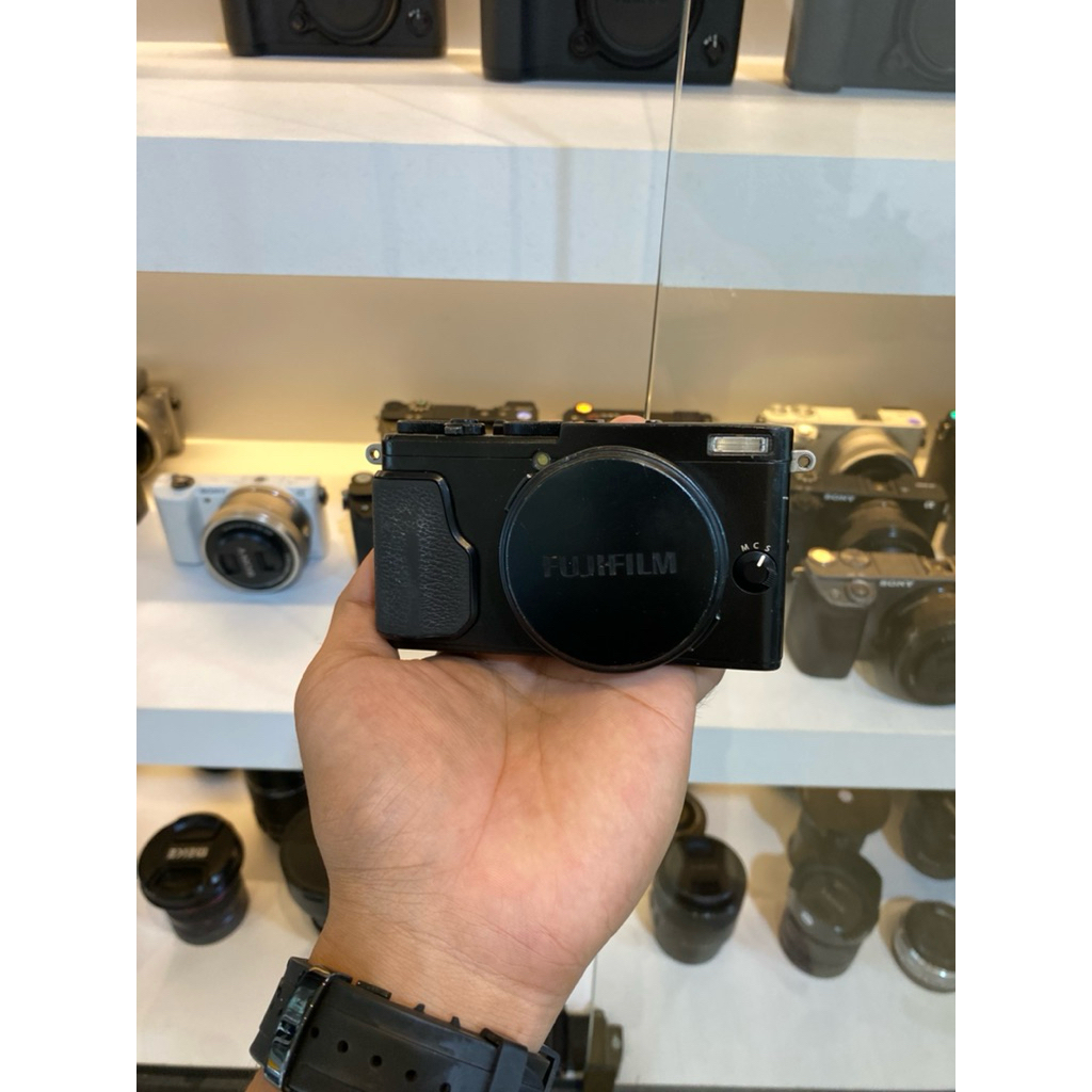 FUJIFILM X70 Murah Mulus