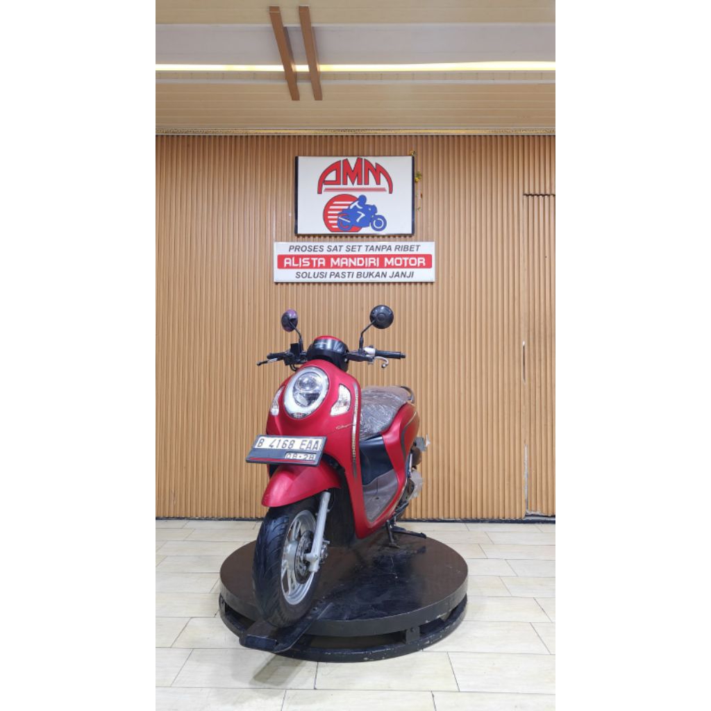 SCOOPY STYLISH 2023