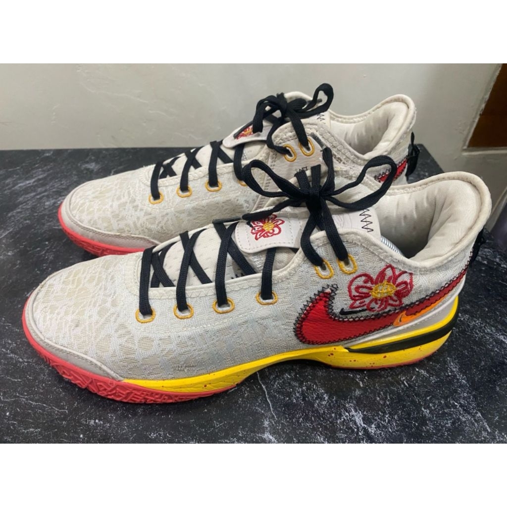 Sepatu Basket Nike LeBron NXXT Gen AMPD warna light bone &;team Crimson size 46/30 cm second origina