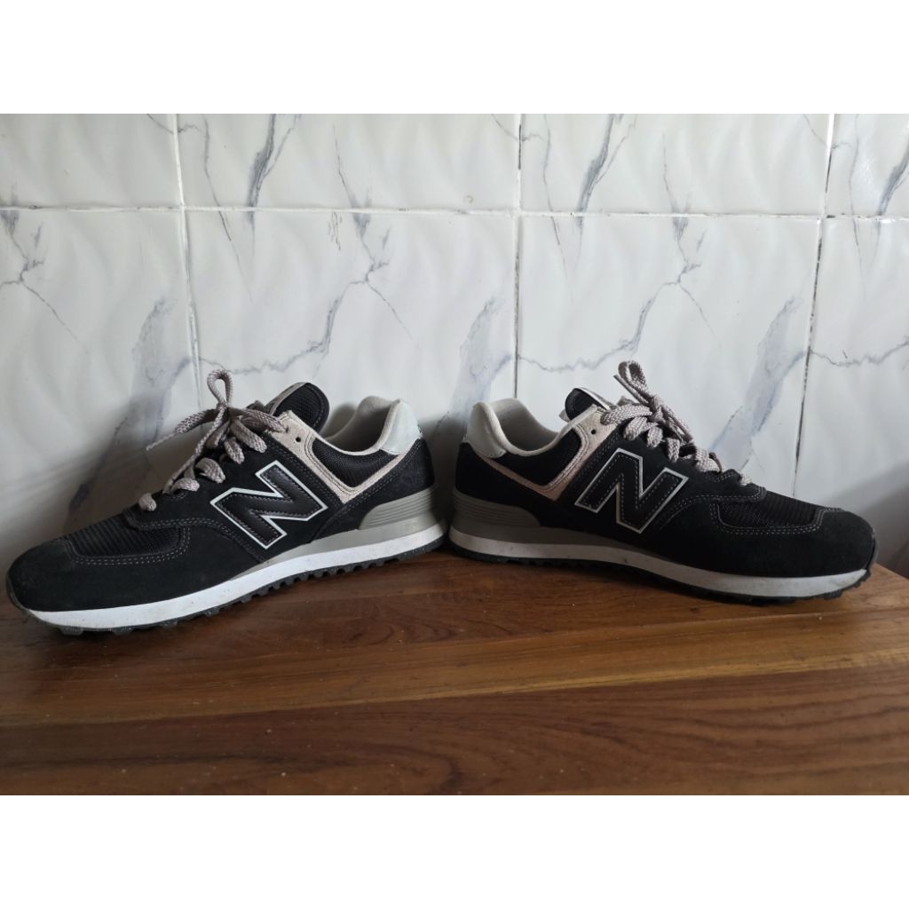 SEPATU NEW BALANCE 574 CLASSIC ORIGINAL