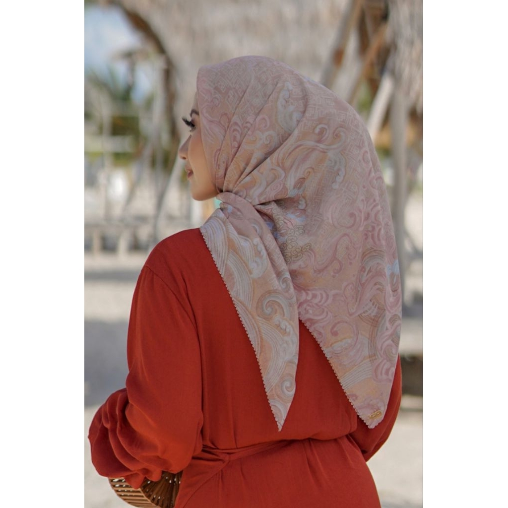 The Wave Voal Square Peach Buttonscarves