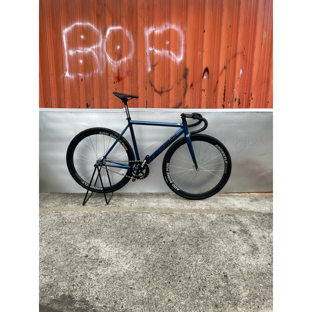 NEW Original Fullbike Fixie Tsunami SNM100 700c doltrap/torpedo