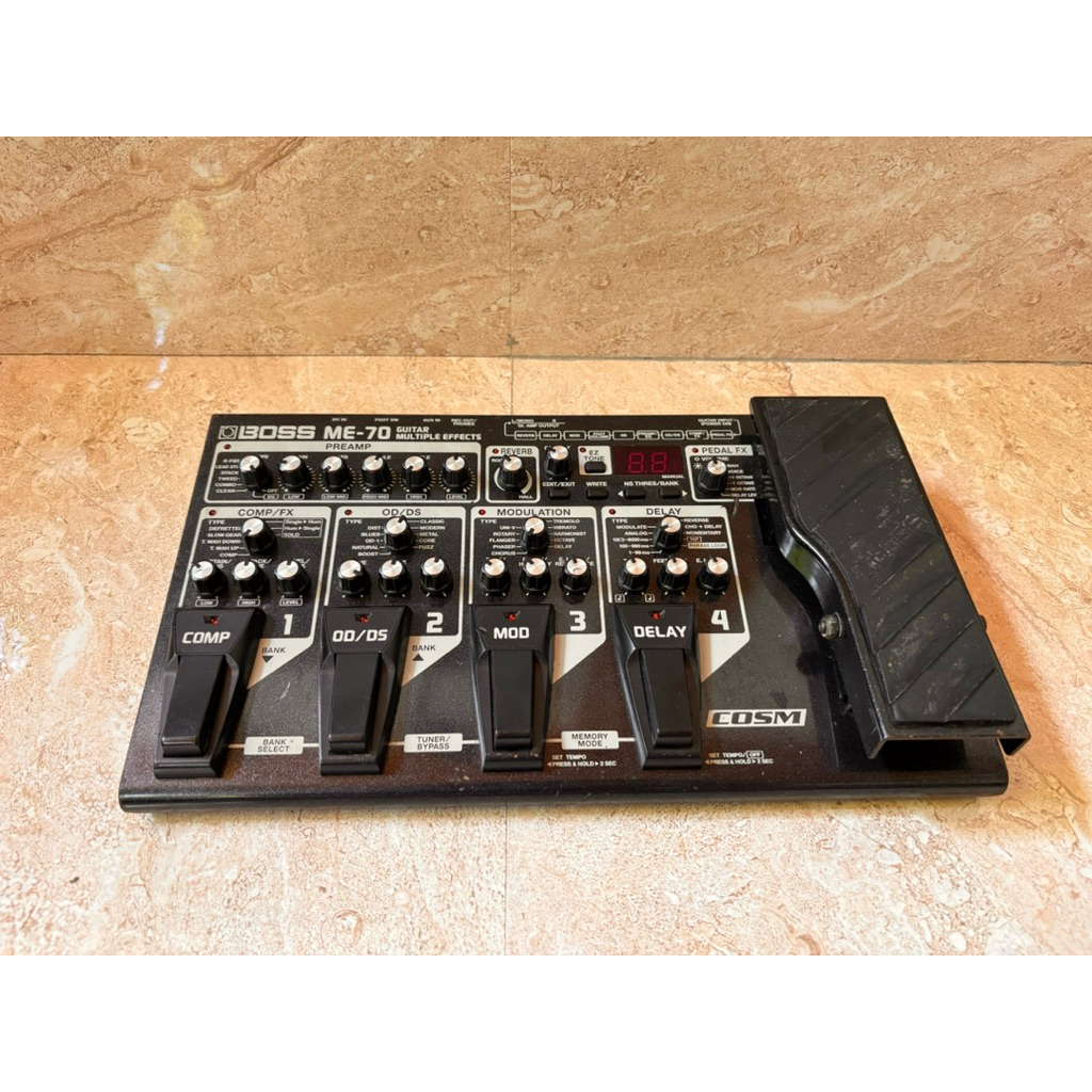 Efek Gitar Boss ME-70