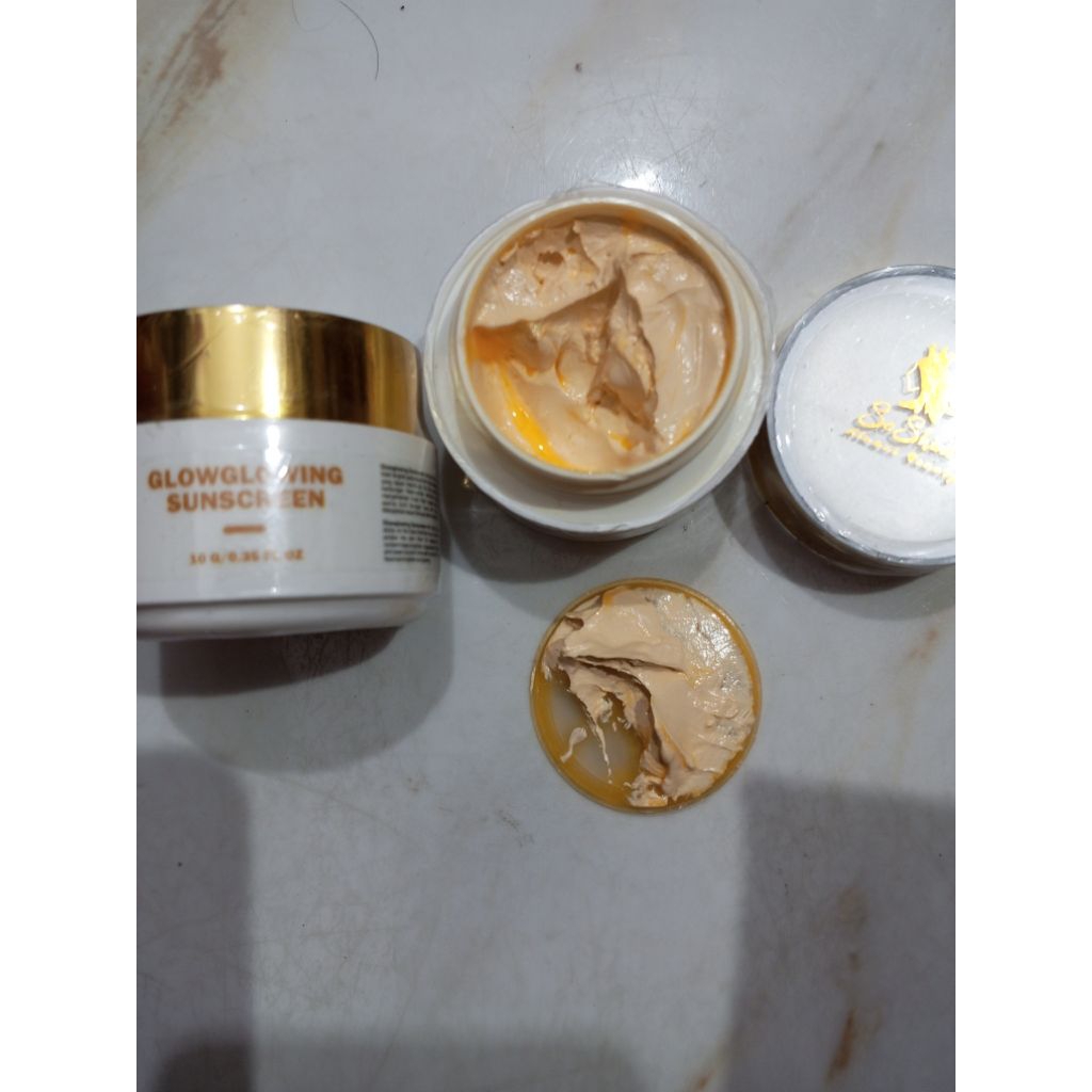 SUNSCREEN RCLINIC DOKTER SPF 50 (TUNAS )