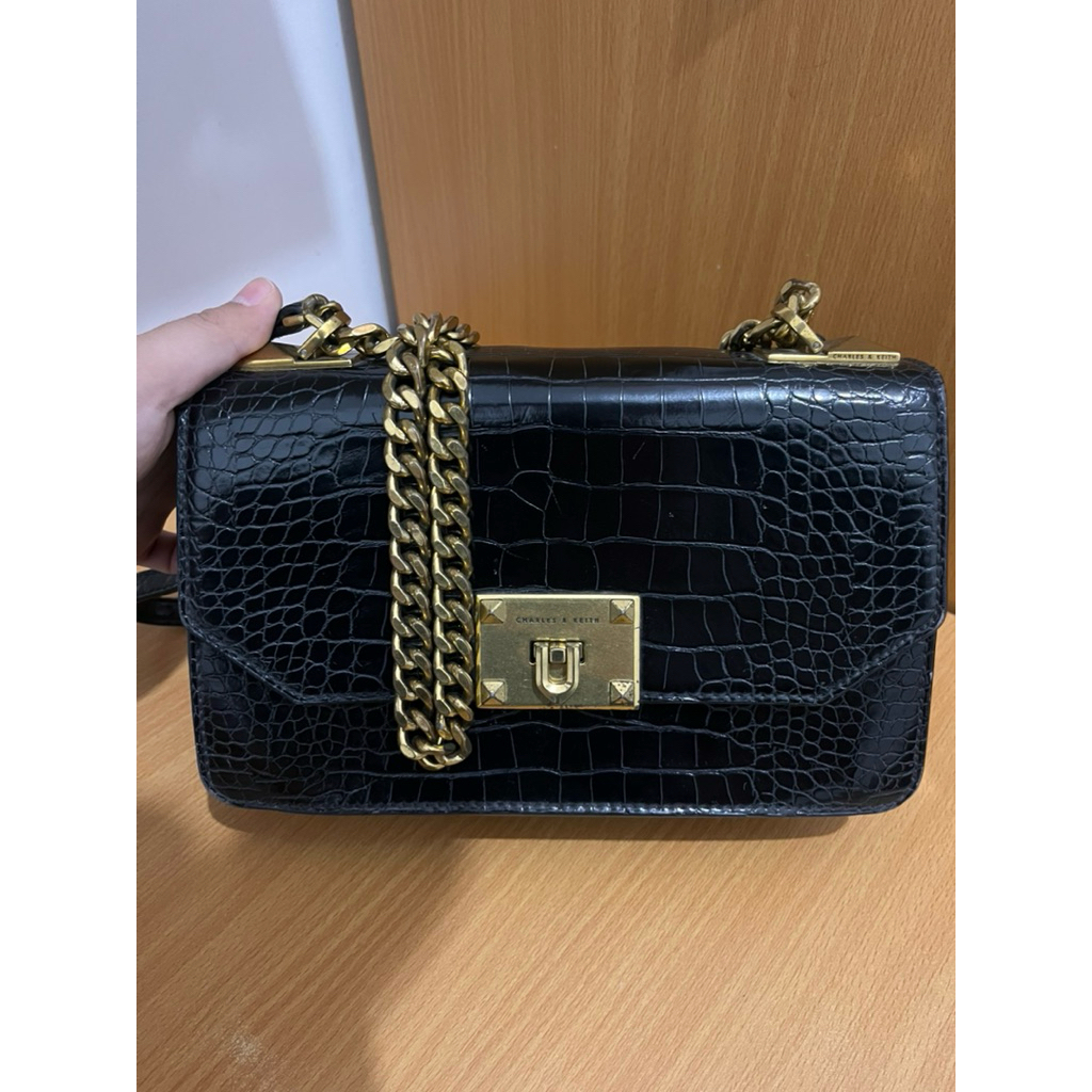 preloved croco bag hitam charles n keith ck
