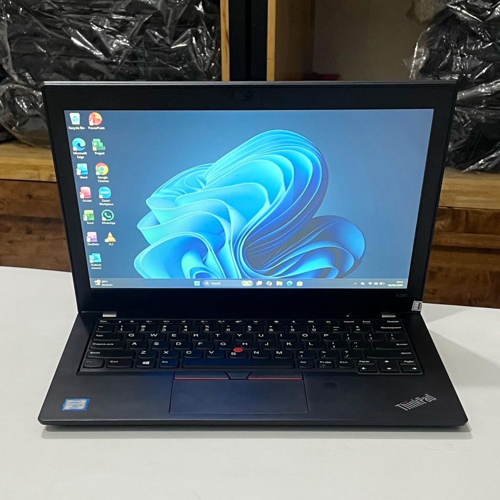 Lenovo Thinkpad X280 Intel core i5 RAM 16 GB SSD 256 GB  Fingerprint Sensor LAPTOP LENOVO THINKPAD