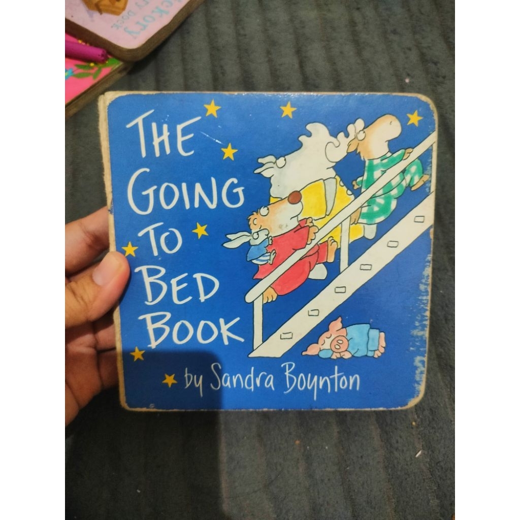 Preloved Buku Anak Boardbook "The Going to Bed Book" Sandra Boynton