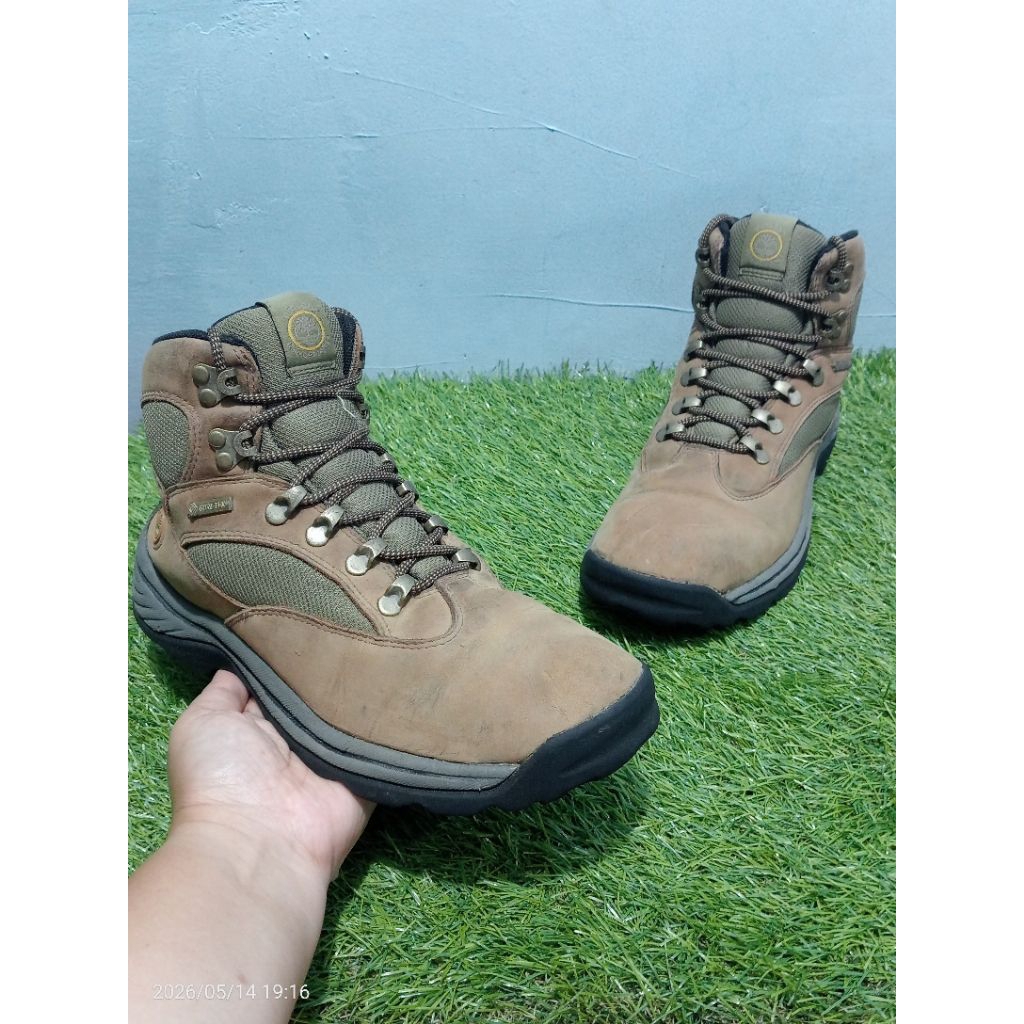 sepatu outdoor/ hiking Timberland size 41/26, 5