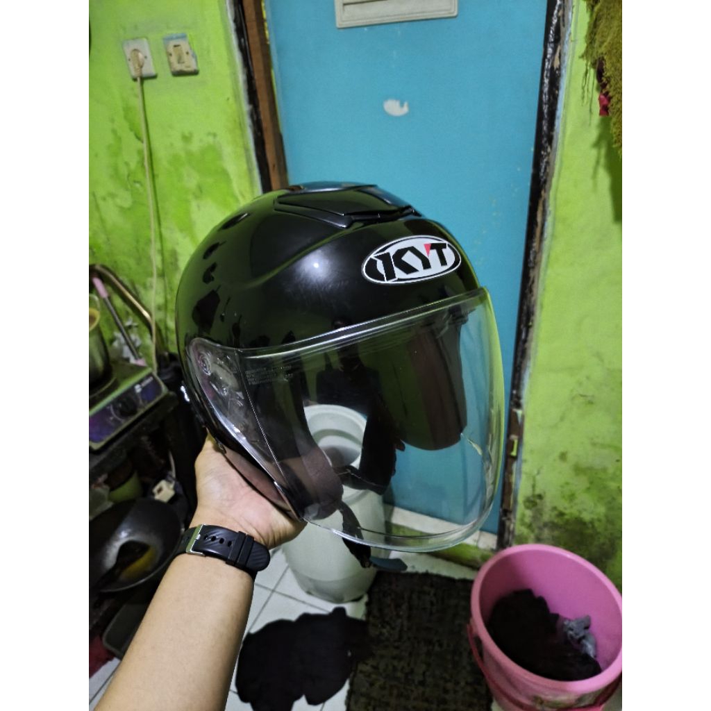 kyt kyoto hitam glossy  original dus sarung helm fullset size m
