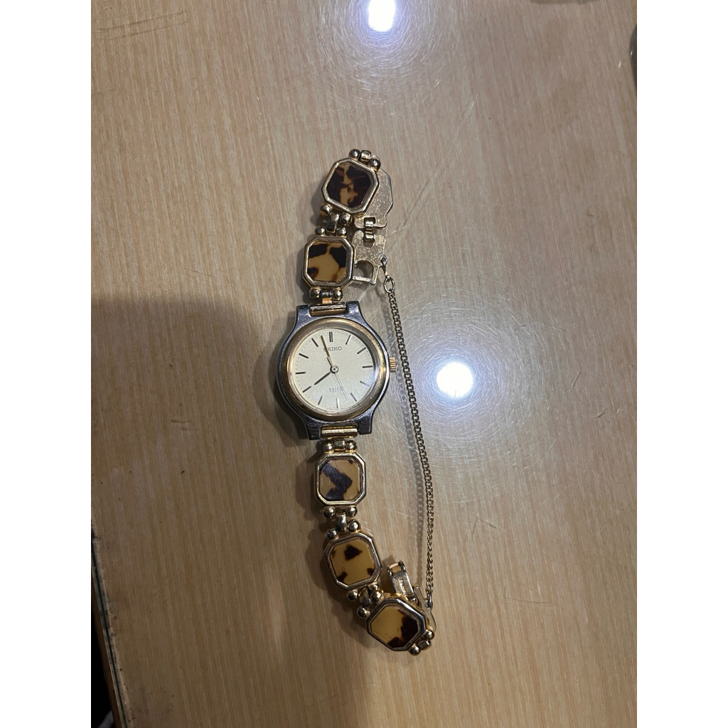 Jam Tangan Wanita-Seiko Spirit