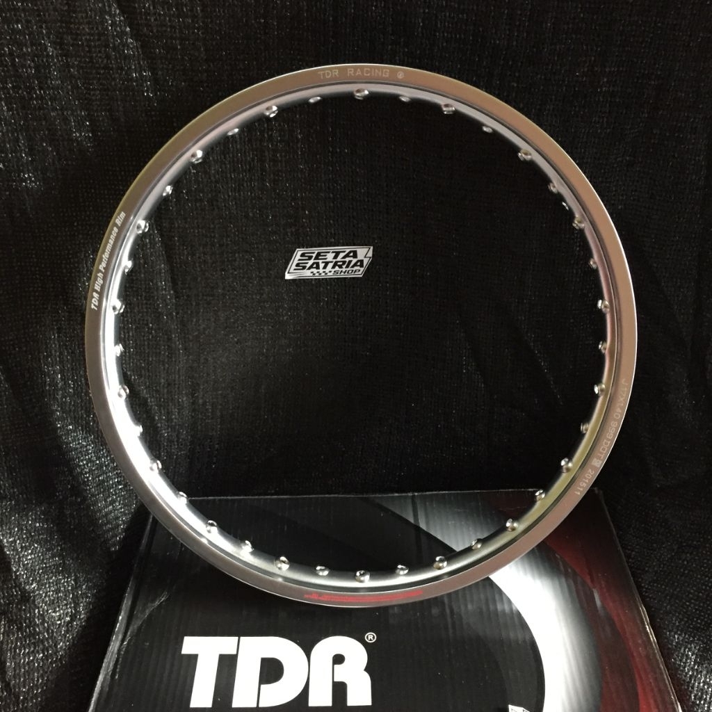 velg TDR silver w shape / kotak 140 r 17 ring 17 velg Aloy TDR er shape original