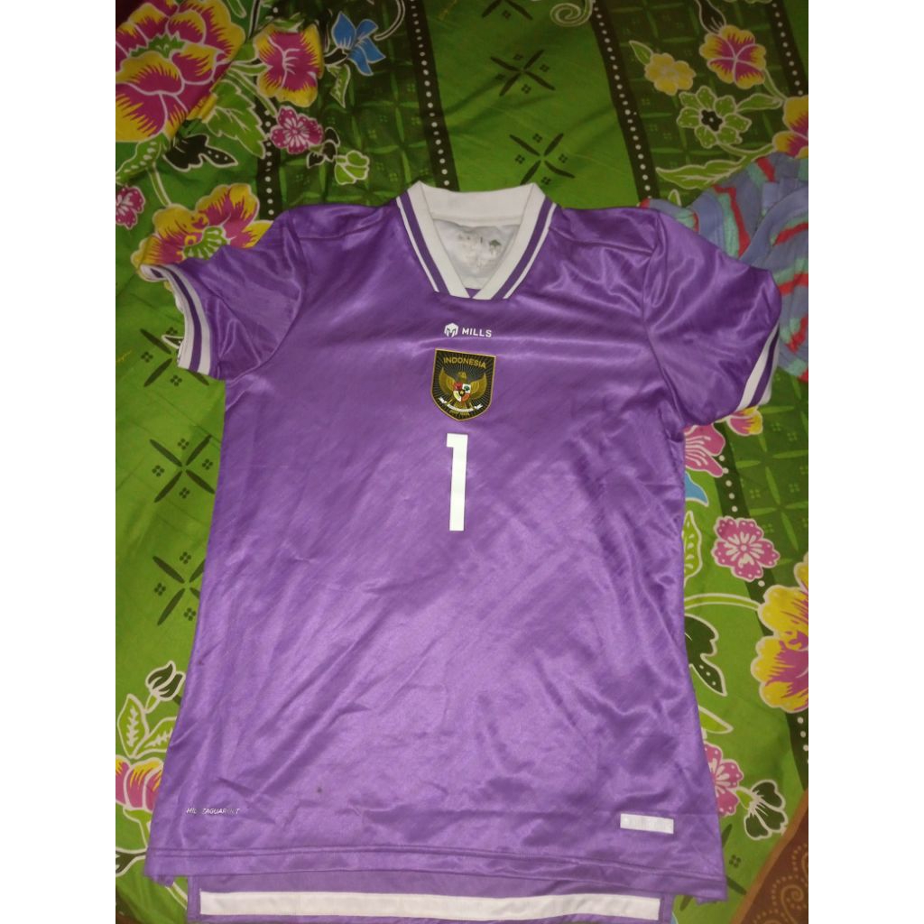 jersey timnas gk third player issue ungu size m