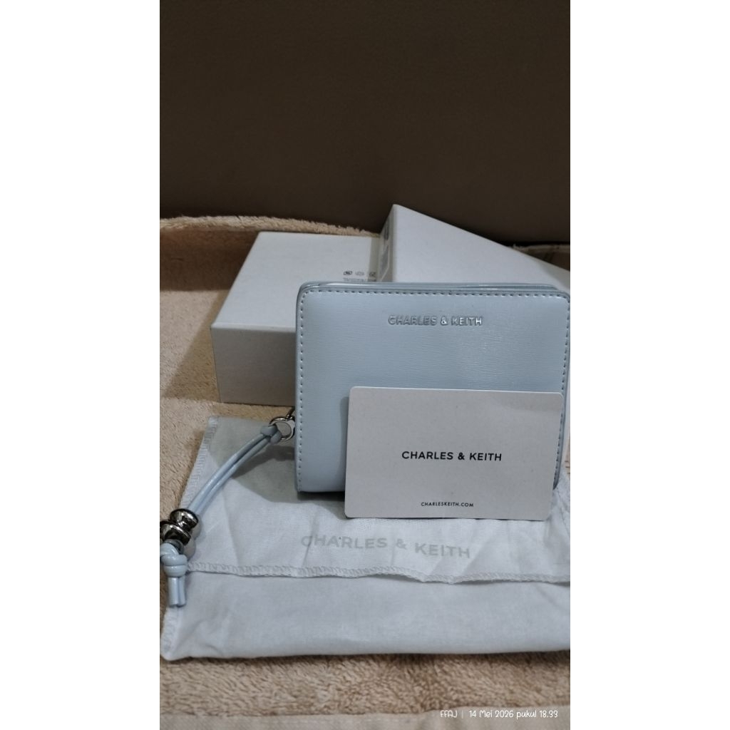 Dompet Lipat Charles & Keith Kecil Original - Sea Salt Blue