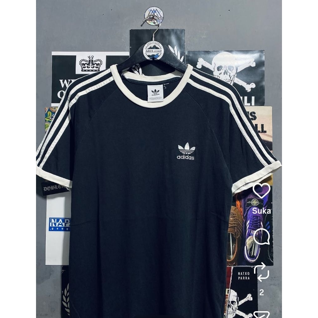 Adidas Ringer tee black