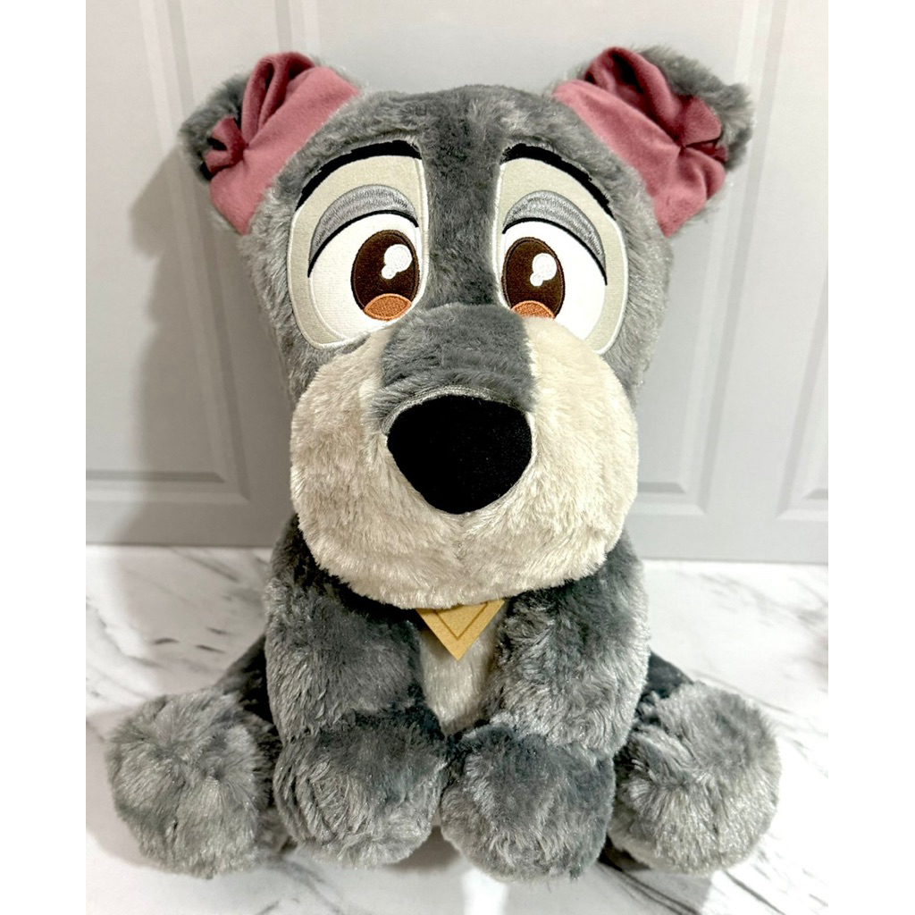 Boneka Plushie Guguk Tramp from Lady & the Tramp Urury Me Series Disney