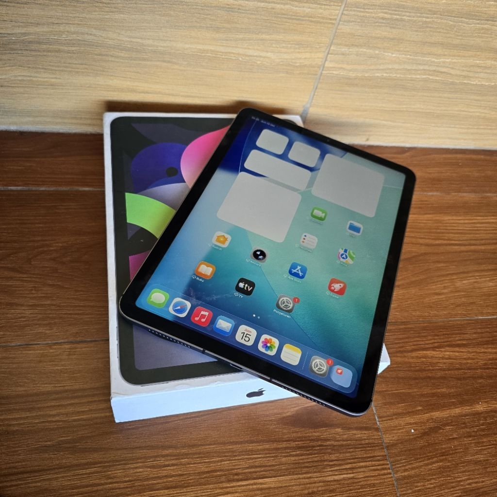 iPad Air 4 64GG wifi cellular resmi ibox indo like new