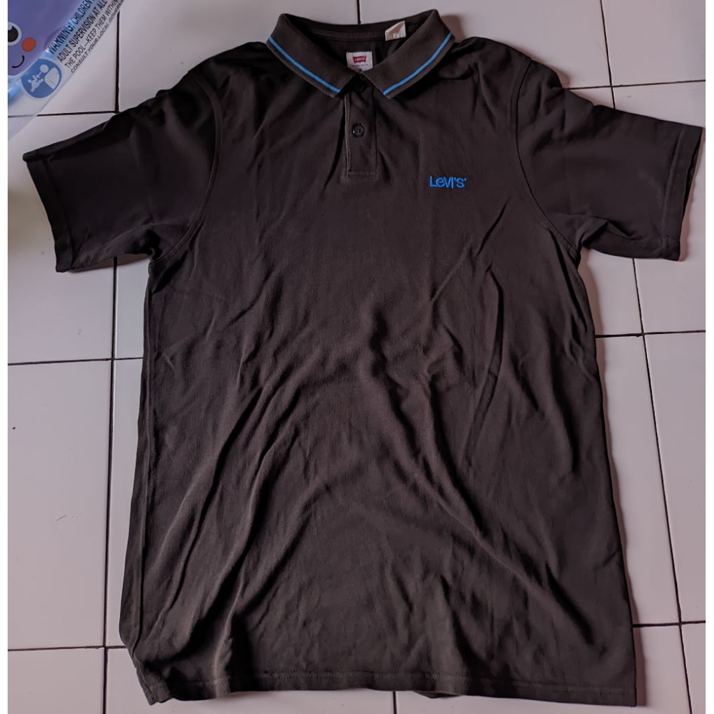 Polo shirt/kaos kerah Levis Levi's original size M luar