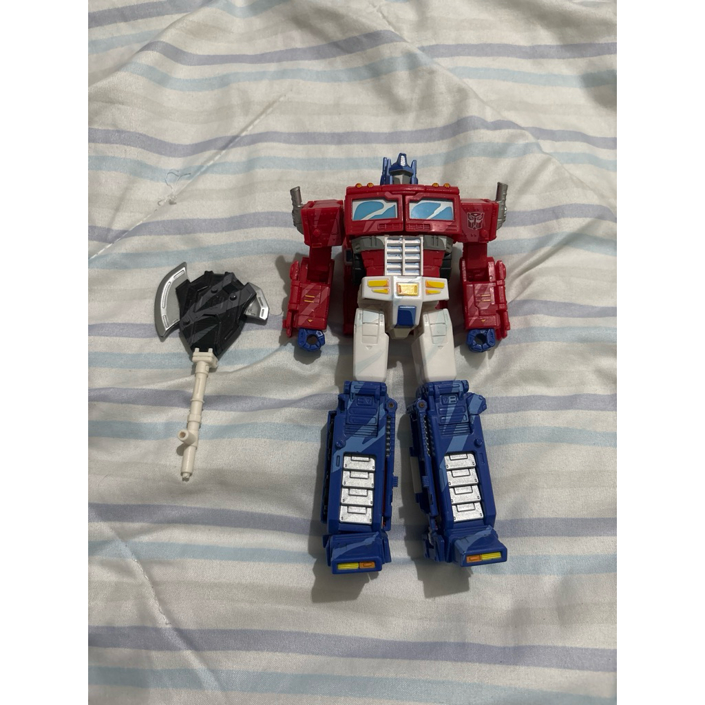 hasbro studio series wfc siege optimus prime