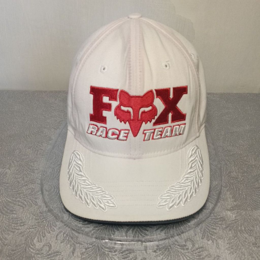 Topi FOX second original.