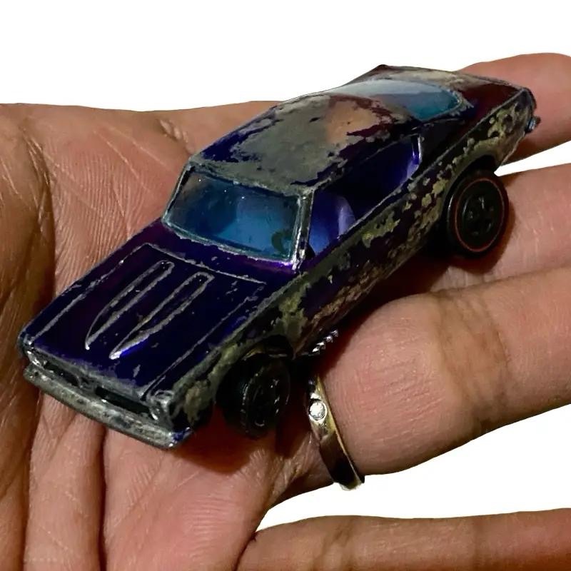 Hot Wheels Redline 1968 Custom Barracuda Ungu Base Hongkong Mobil Mainan Klasik dengan Warna Ungu da