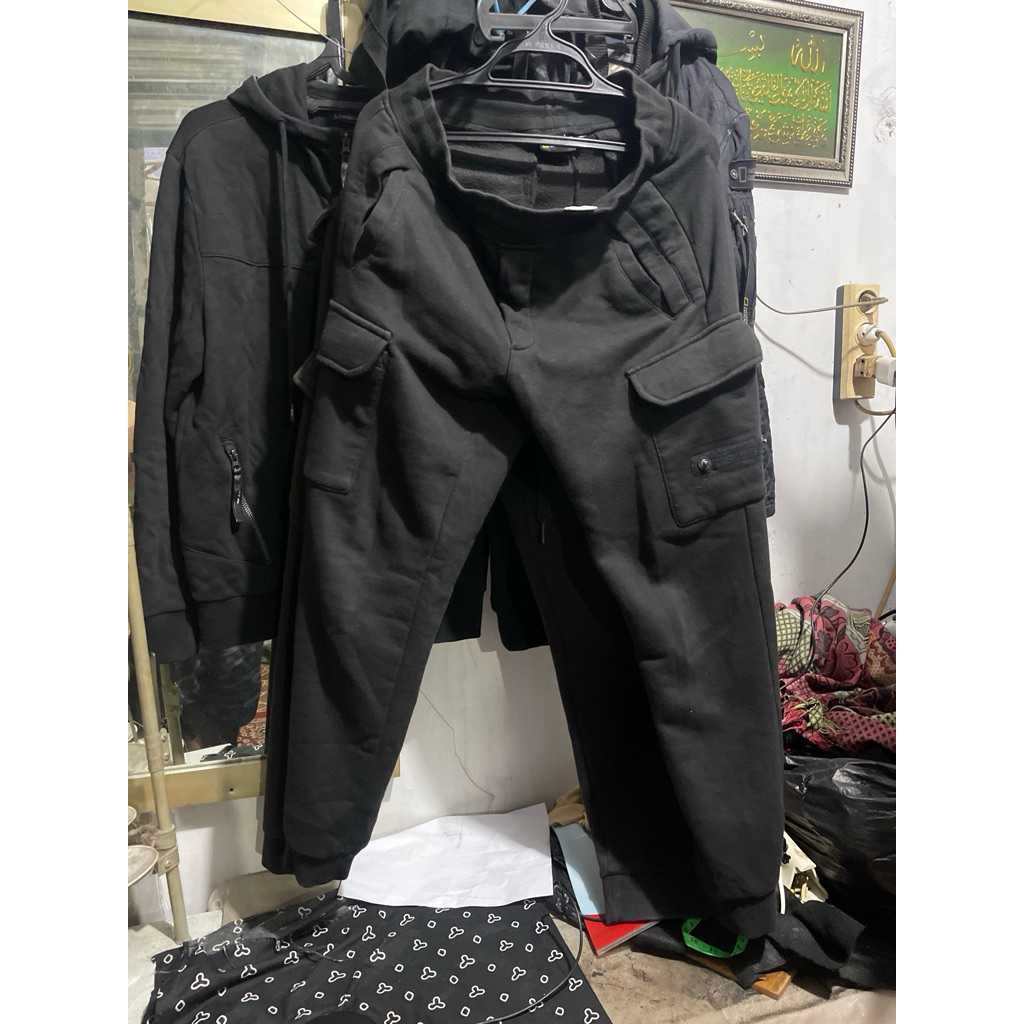 celana jogger cargo natgeo original size 76 setara 29–33