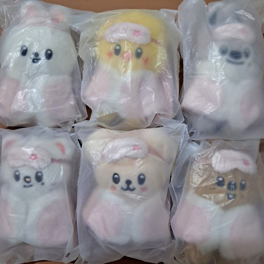 ready stock skzoo plush 10cm official wolfchan leebit jiniret quokka bbokari puppym skzoo early acce