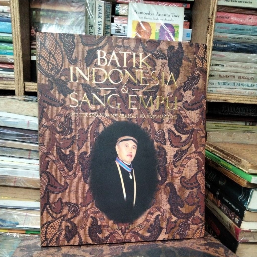 Batik Indonesia dan sang empu go tik swan panembahan hardjonagoro